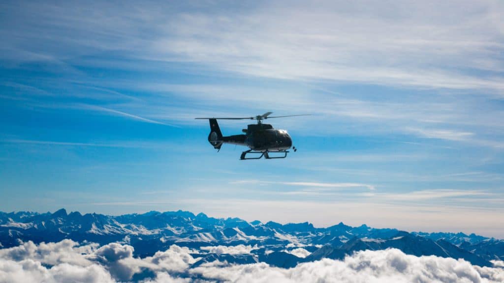 Amex Insurance: Gerade im Gebirge ist eine Bergung oft nur per Helikopter möglich