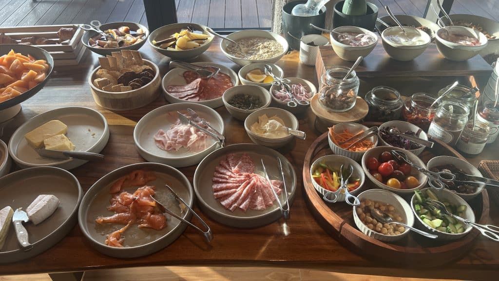 Park Hyatt Auckland Buffet Salami Und Lachs Und Kaese