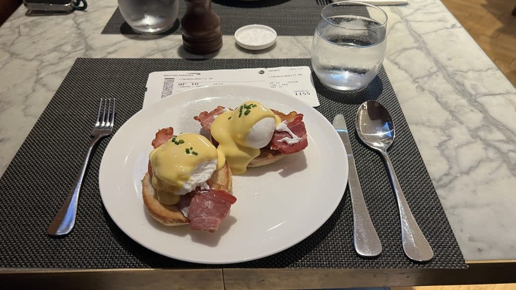 Qantas Lounge London Eggs Benedict