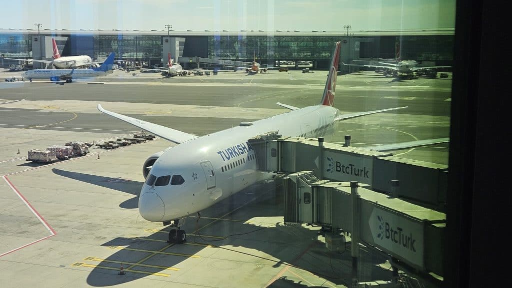 SL Turkish Airlines Business DXB IST 1