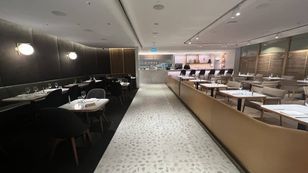 Qantas First Class Lounge Singapur Restaurant