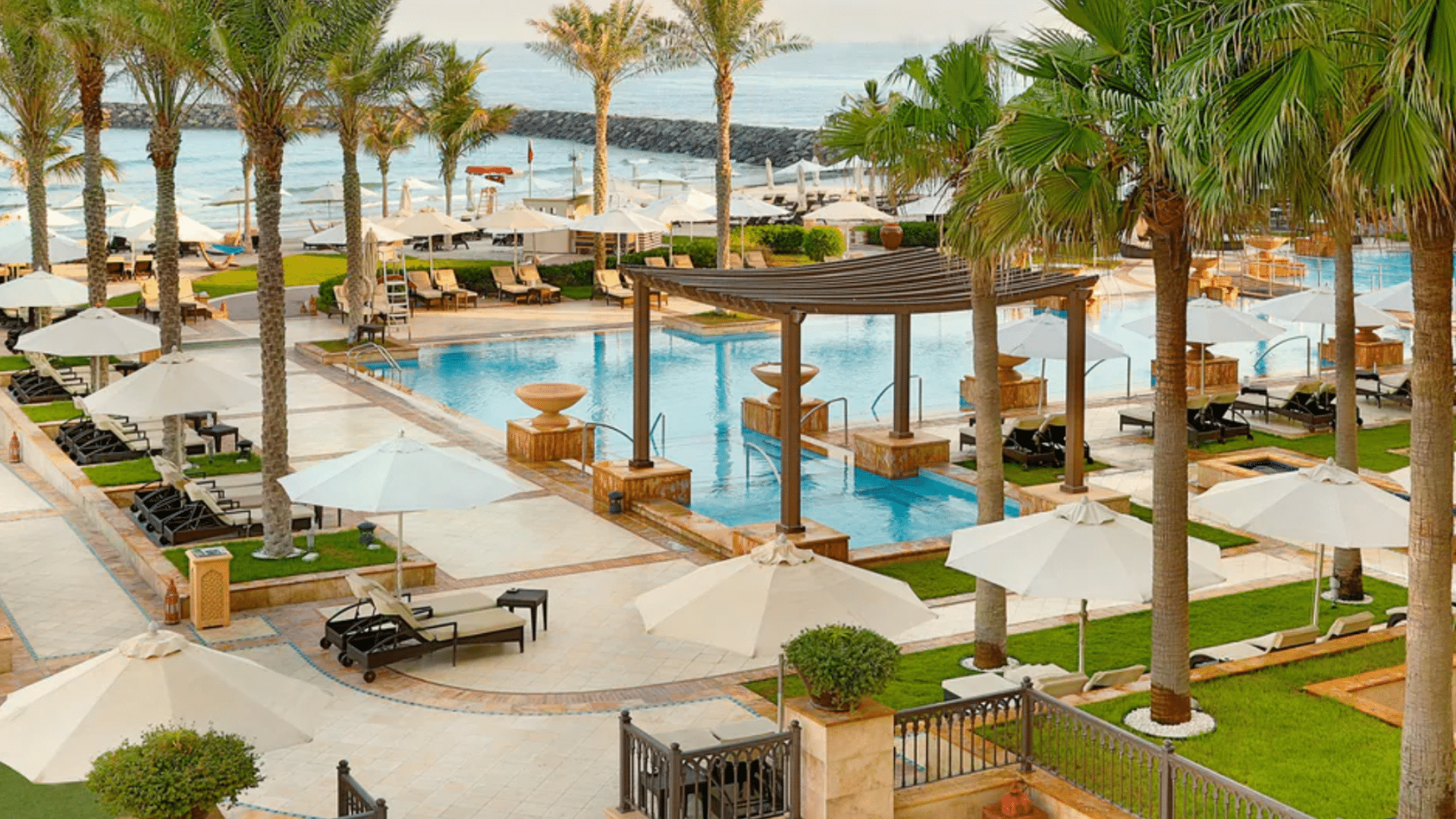 Bis-zu-15-Prozent-Nachlass-im-Ajman-Saray-Resort