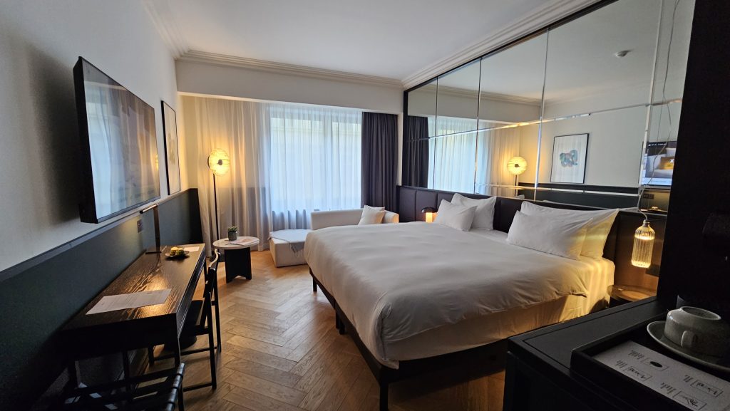 Almanac X Prague Zimmer