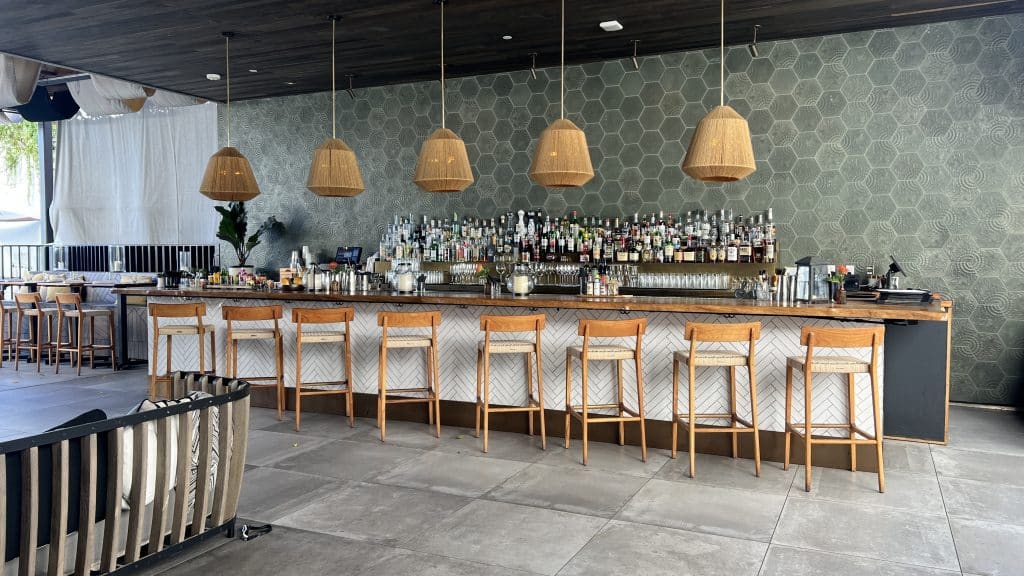 Kimpton La Peer Hotel West Hollywood Courtyard Bar