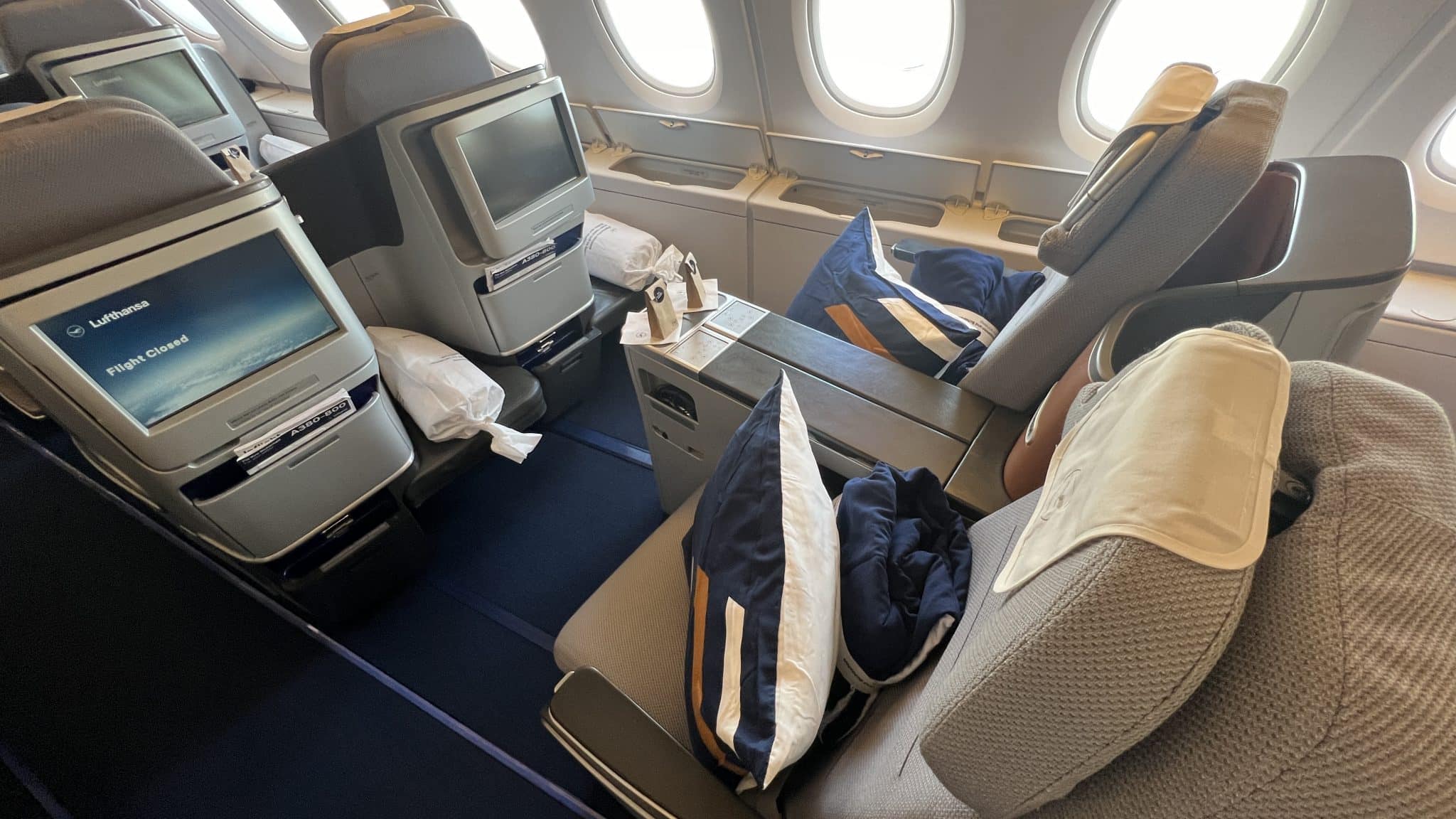 Lufthansa Business Class Airbus A380 Sitze Sehr Wenig Privat