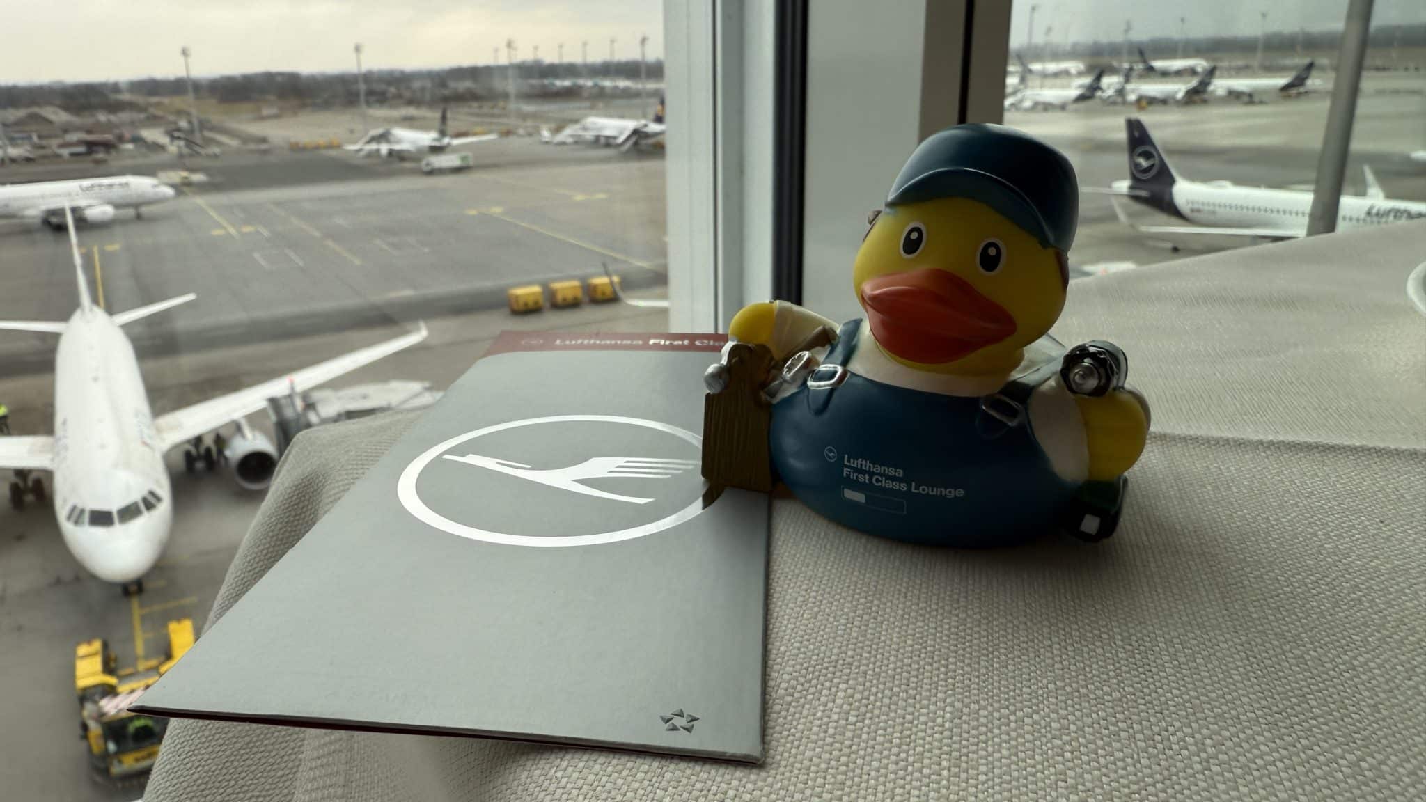 Lufthansa First Class Lounge Muenchen Satellite Ente