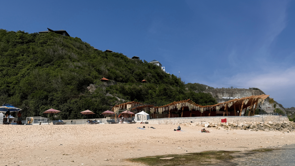 Umana Bali Hotel Liegt Auf Einem Kliff