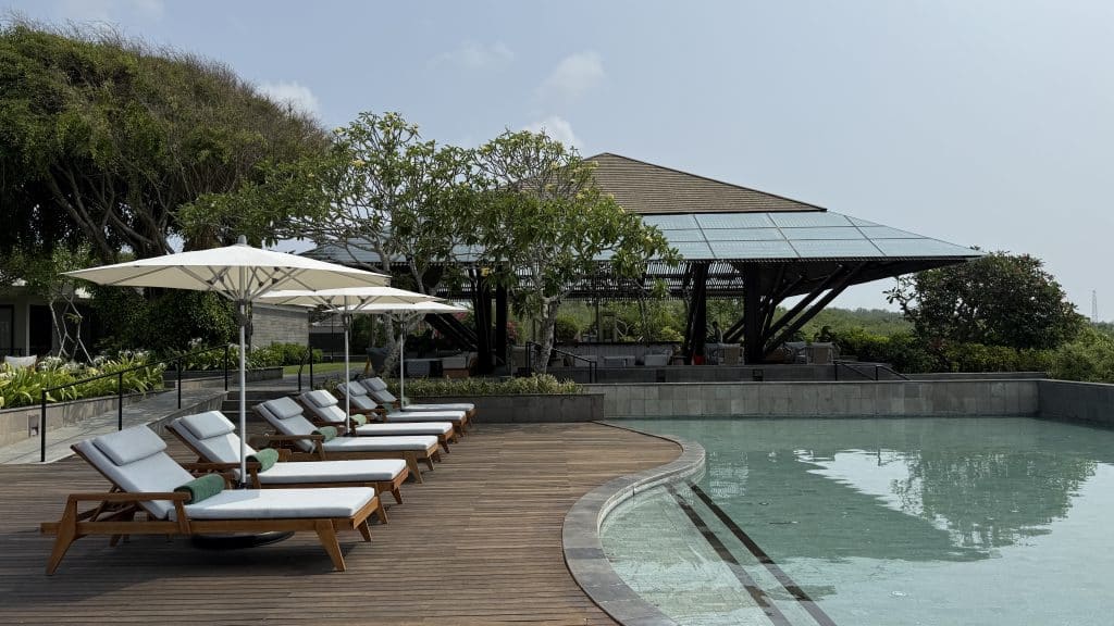Umana Bali Pool Meistens Verwaist