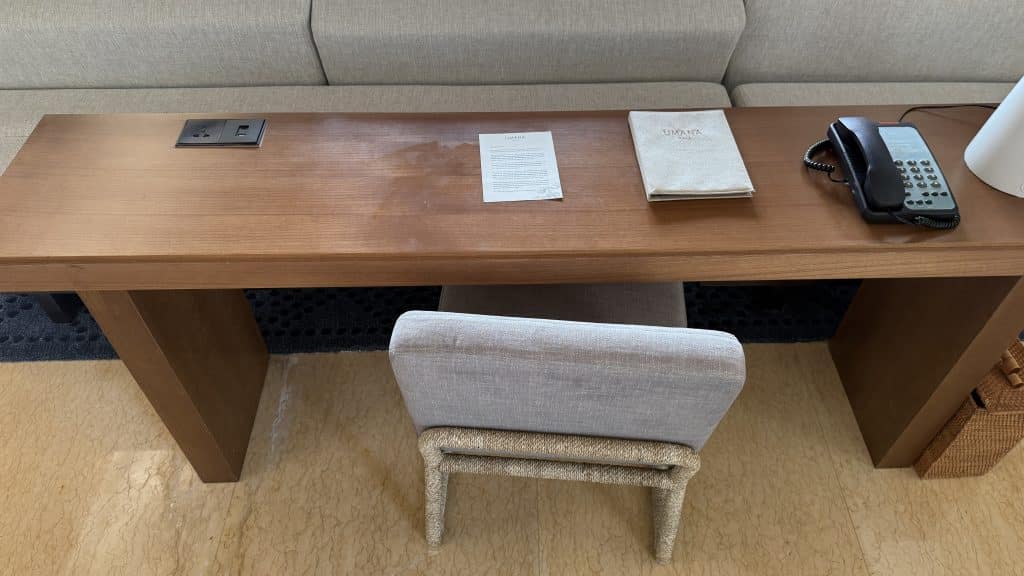 Umana Bali Schreibtisch