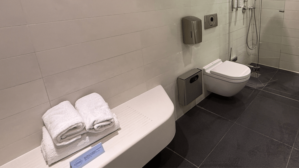 Air France Lounge Paris Cdg Terminal 2e Hall M Bereitgestellte Handtuecher