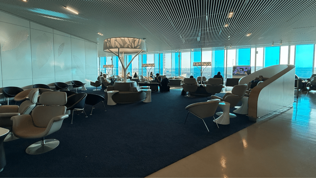 Air France Lounge Paris Cdg Terminal 2e Hall M Moderner Und Heller Eindruck