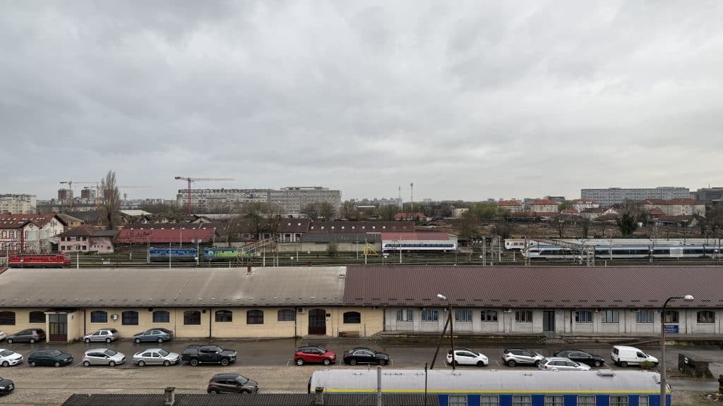 Canopy By Hilton Zagreb Ausblick Ueber Den Bahnhof
