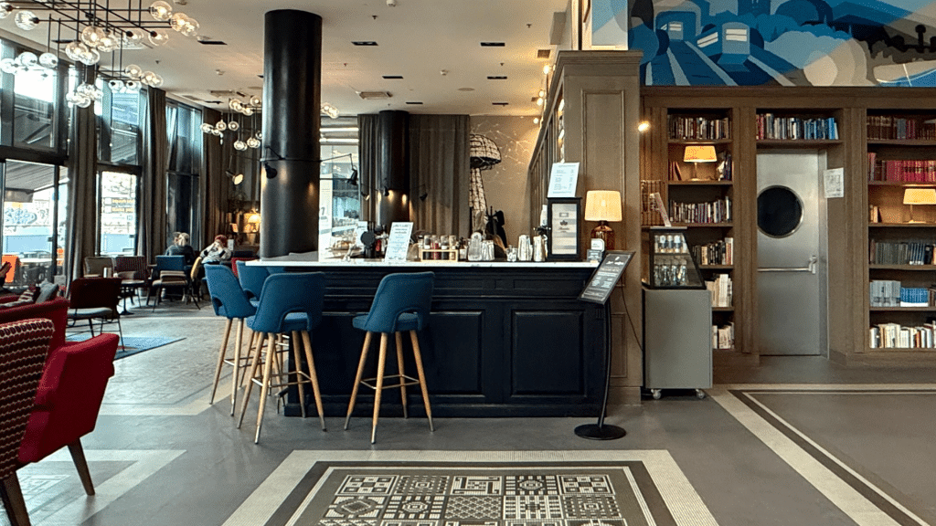 Canopy By Hilton Zagreb Bar