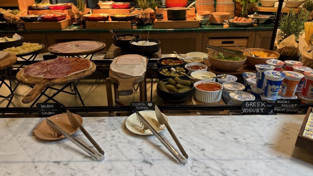 Canopy By Hilton Zagreb Fruehstuecksbuffet