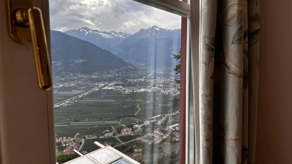 Castel Fragsburg Ausblick Auf Die Berge