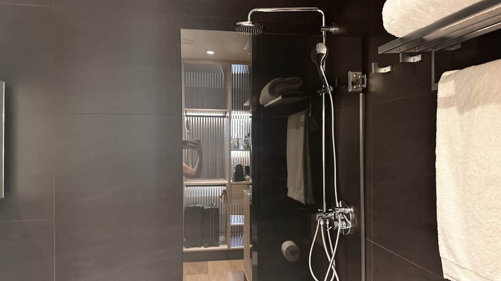 Grand Hotel Central Barcelona Dusche