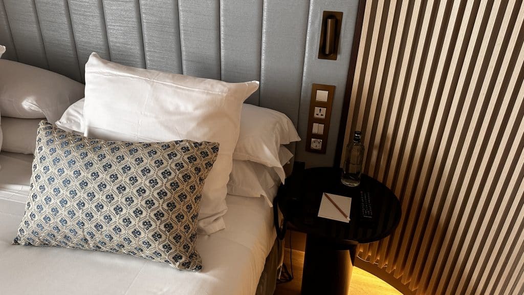 Grand Hotel Central Barcelona Nachttisch