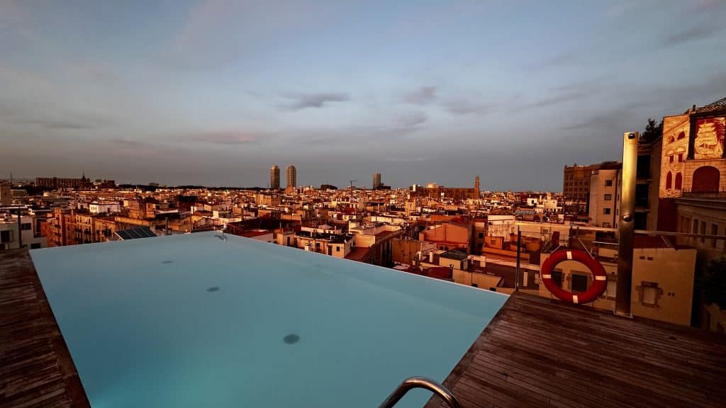 Grand Hotel Central Barcelona Poolbereich