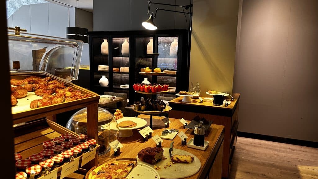 Grand Hotel Central Barcelona Suessspeisen