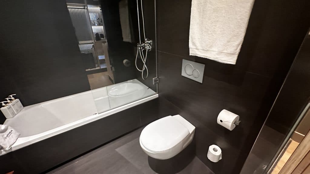 Grand Hotel Central Barcelona Toilette Und Dusch Badewanne