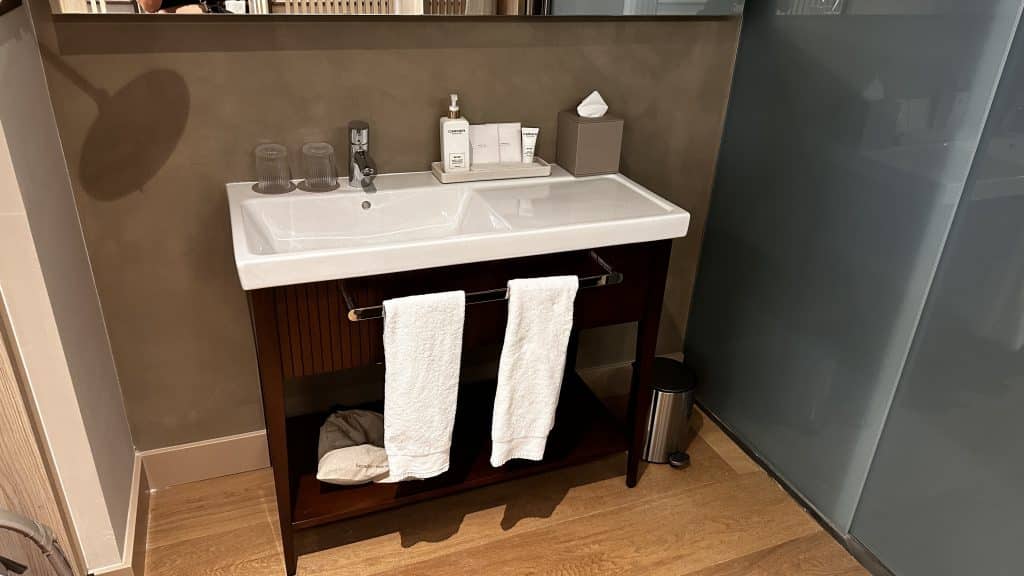 Grand Hotel Central Barcelona Waschtisch
