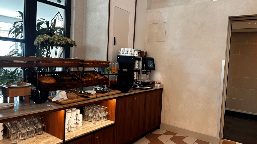 Hotel Imperial Riding School Kaffeemaschine Und Gebaeck