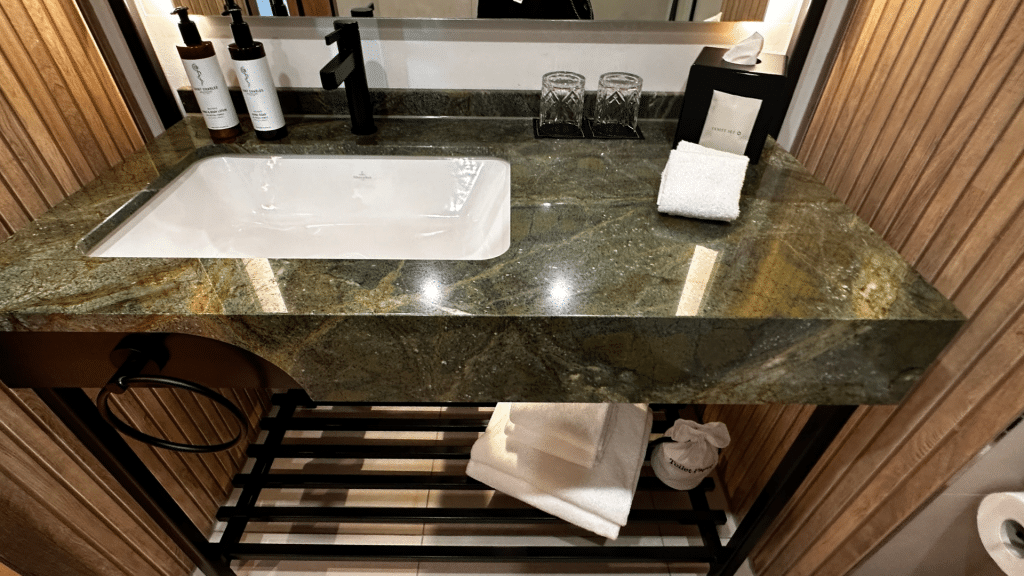 Hotel Imperial Riding School Waschtisch