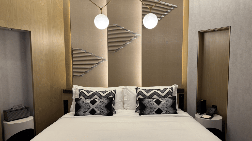 Paragraph Freedom Square Tiflis Bett