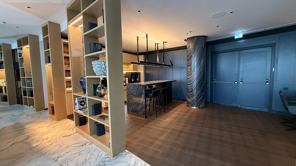 Paragraph Freedom Square Tiflis Club Lounge