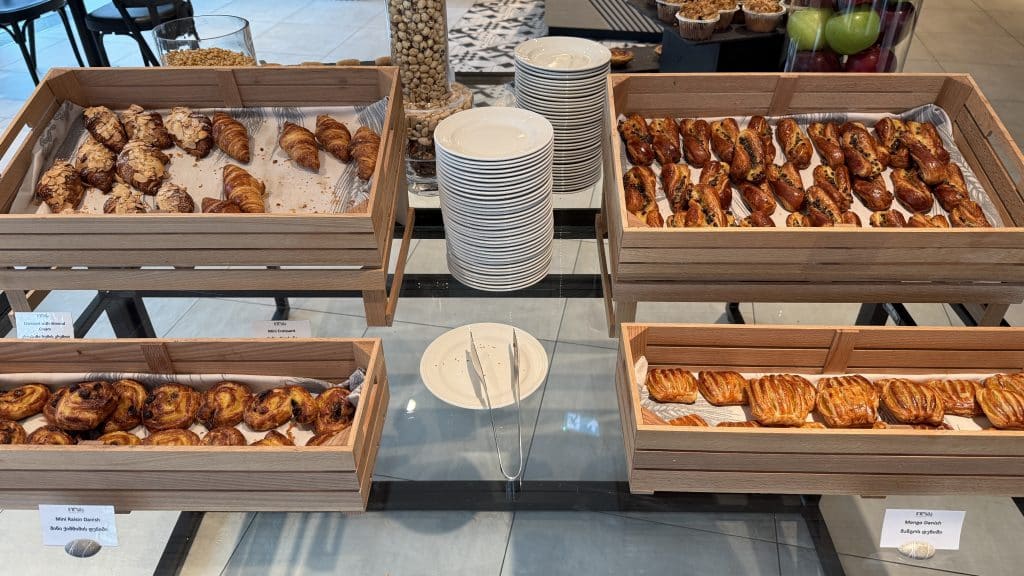 Paragraph Freedom Square Tiflis Gebaeck