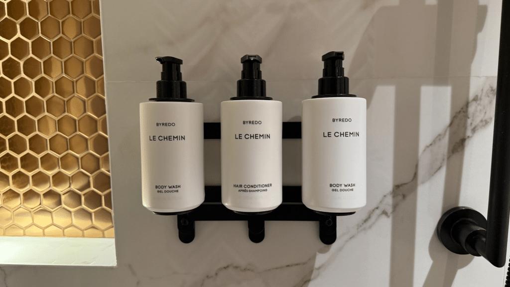 Paragraph Freedom Square Tiflis Pflegeprodukte