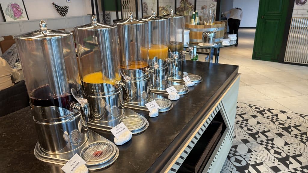 Paragraph Freedom Square Tiflis Saefte