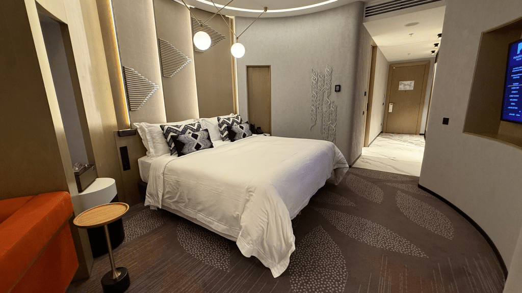 Paragraph Freedom Square Tiflis Schlafbereich