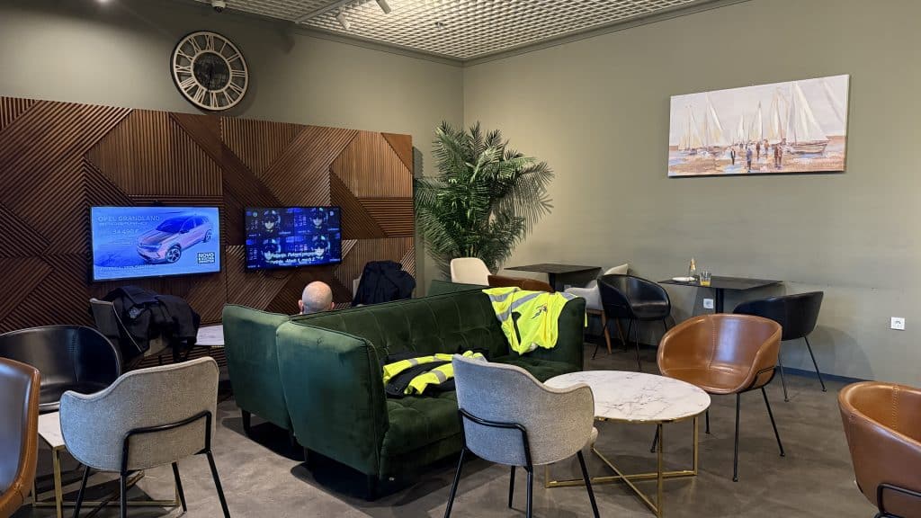 Primeclass Lounge Zagreb Couches Und Sessel