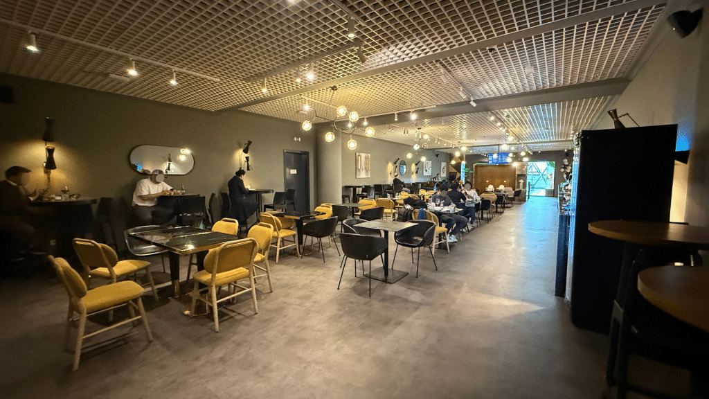 Primeclass Lounge Zagreb Diverse Sitzgelegenheiten