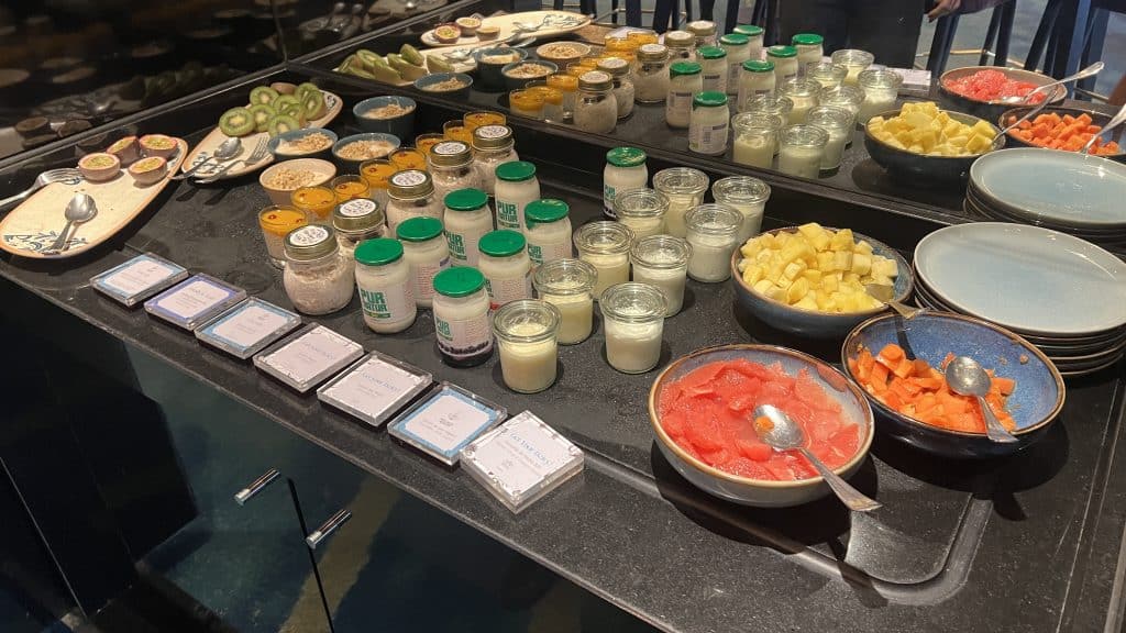 Sofitel Luxemburg Le Grand Ducal Joghurt Und Obst