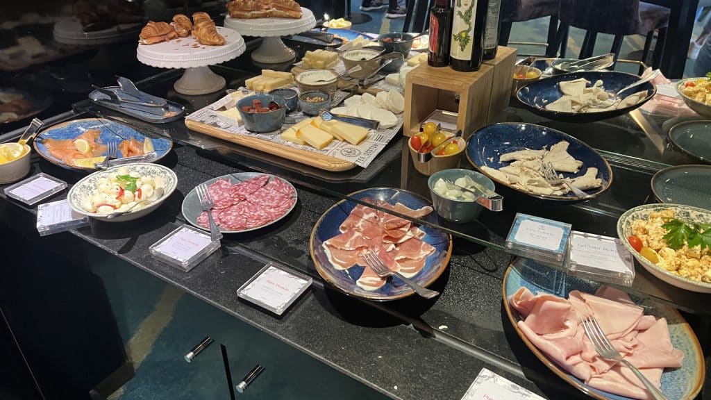 Sofitel Luxemburg Le Grand Ducal Kaese Wurst Und Fisch