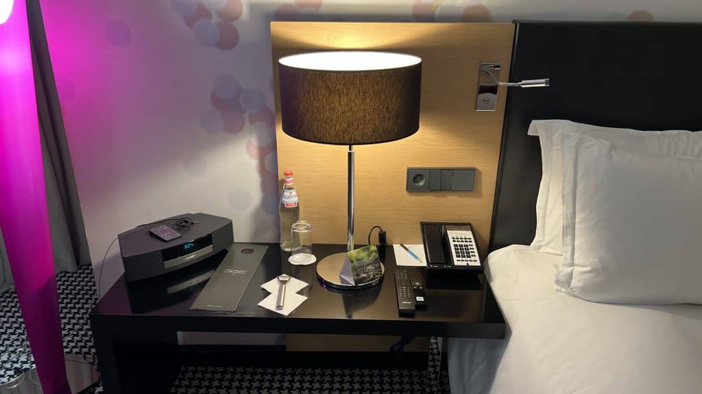 Sofitel Luxemburg Le Grand Ducal Nachttisch