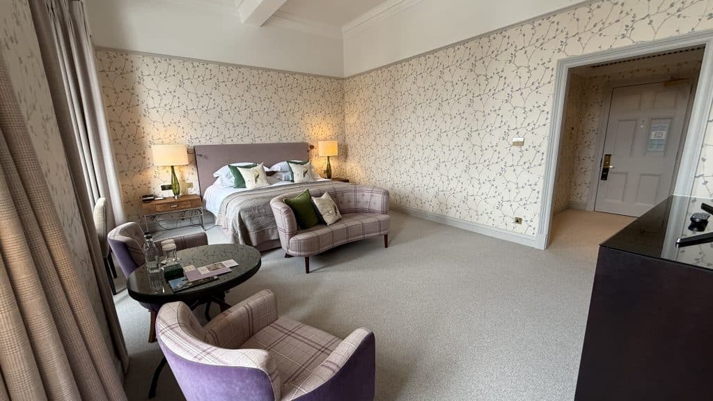 The Balmoral Edinburgh Deluxe Zimmer