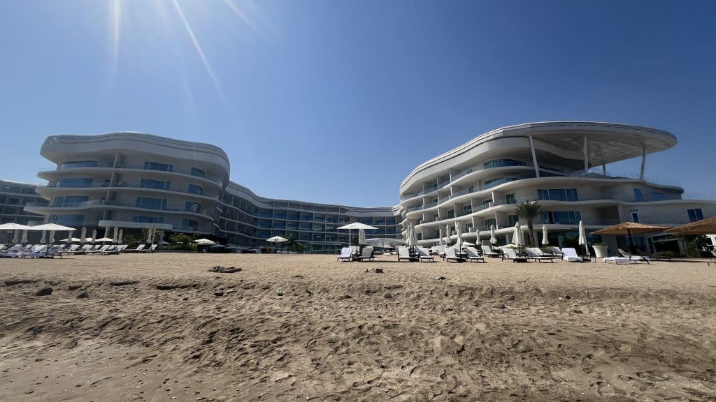 The St Regis Al Mouj Muscat Strand Direkt Am Hotel