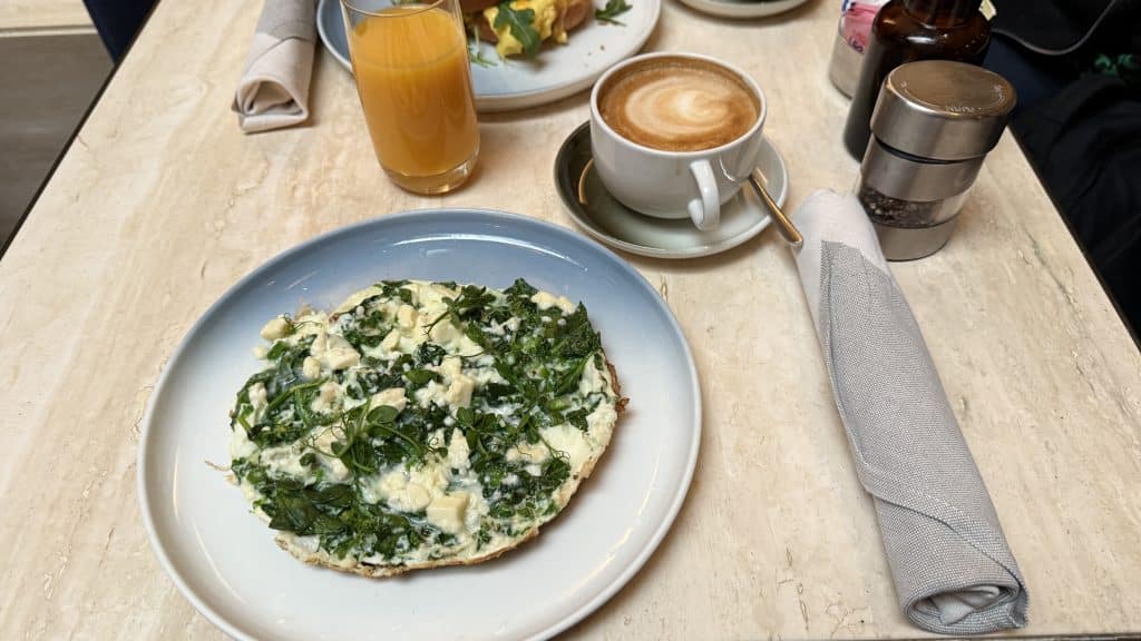 Thompson New York Central Park Fruehstueck