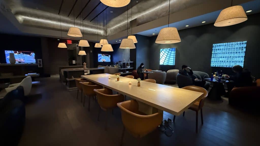 Thompson New York Central Park Lounge Tische