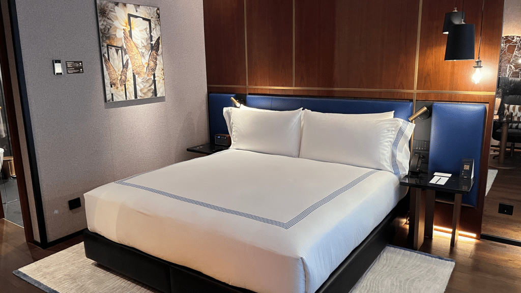 Thompson Madrid Bett