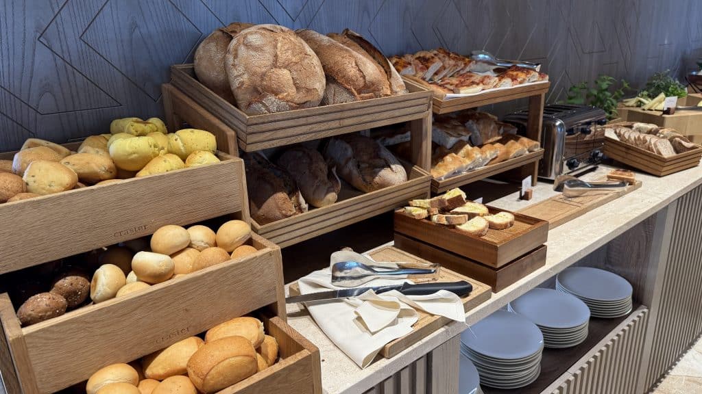 7pines Resort Sardinia Brot Und Broetchen