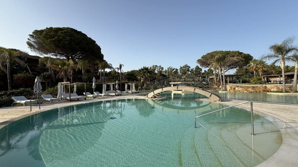 7pines Resort Sardinia Hauptpool