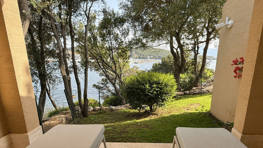 7pines Resort Sardinia Meerblick