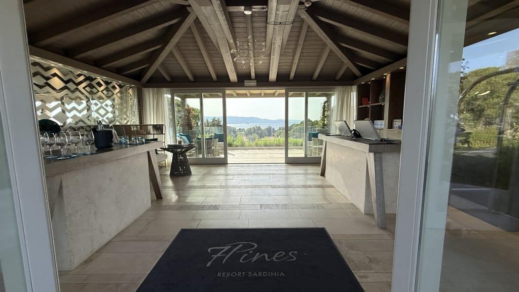 7pines Resort Sardinia Rezeption