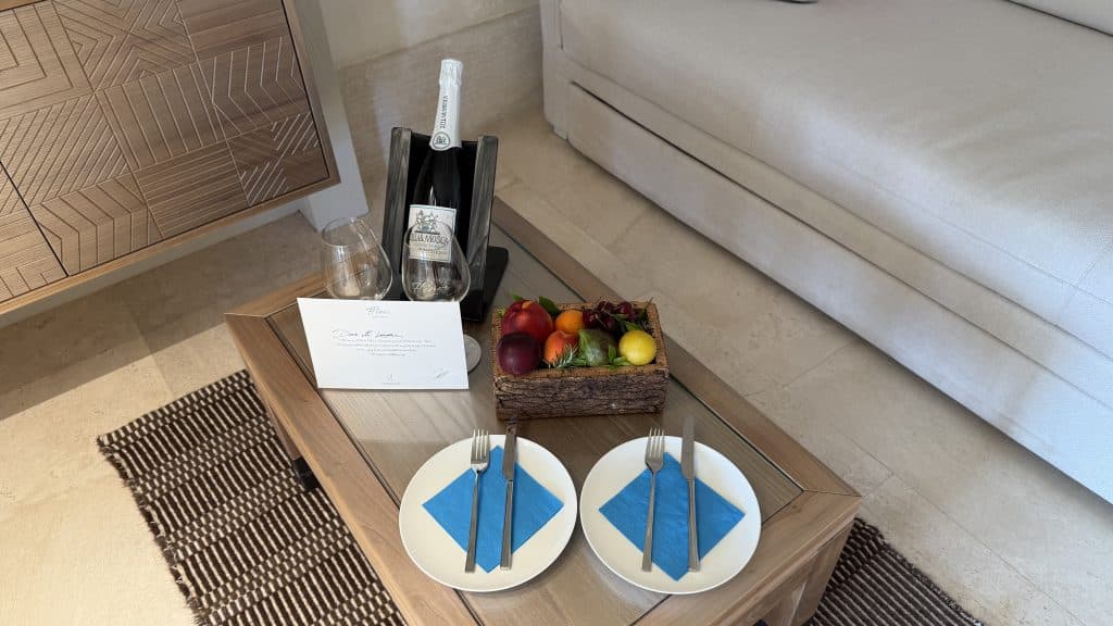 7pines Resort Sardinia Willkommensgeschenk