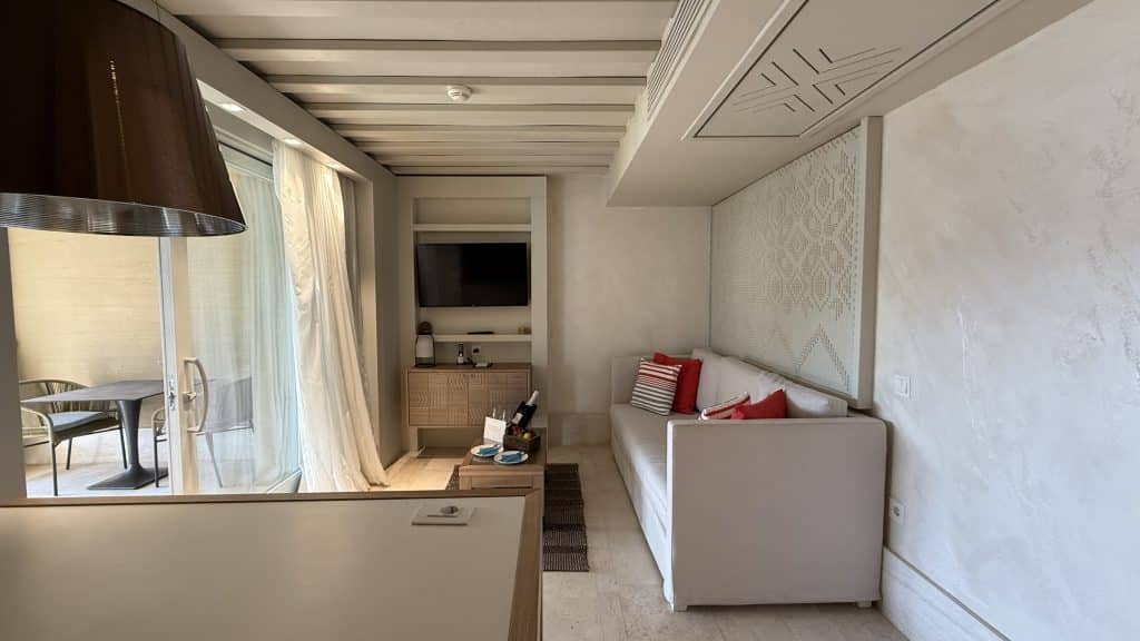 7pines Resort Sardinia Wohnzimmer