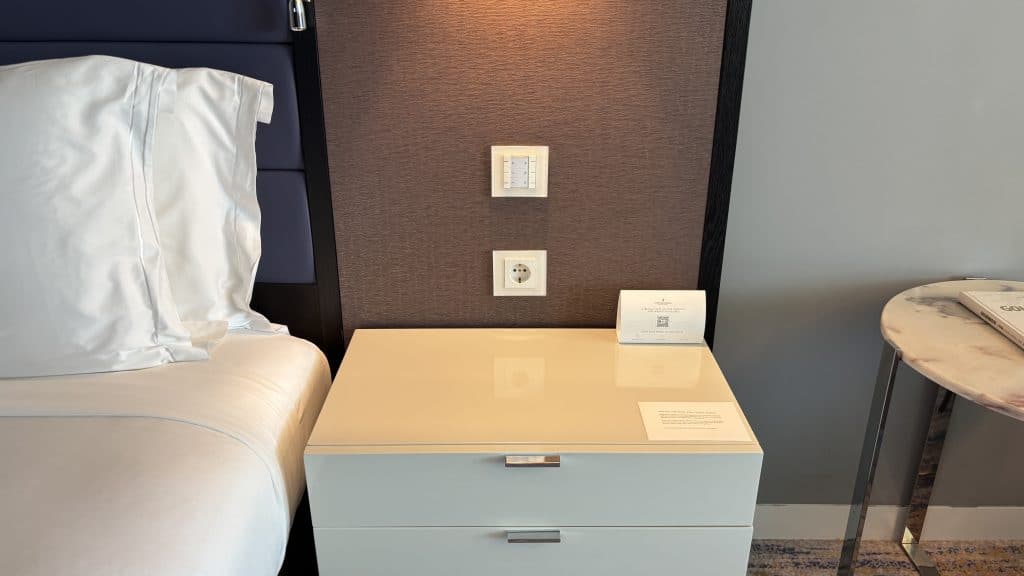 InterContinental Cascais Nachtschrank
